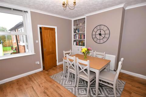 60 Lime Grove, Newark, NG24 4AH