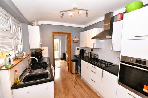 60 Lime Grove, Newark, NG24 4AH