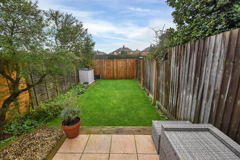 60 Lime Grove, Newark, NG24 4AH