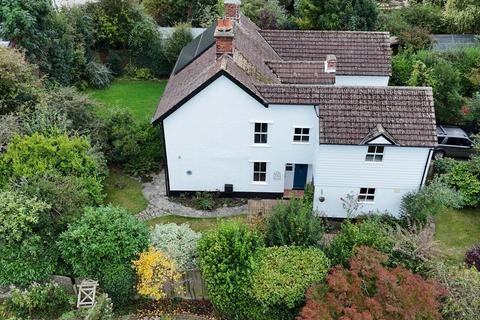 3 bedroom cottage for sale, Middle Road, Ingrave, Brentwood