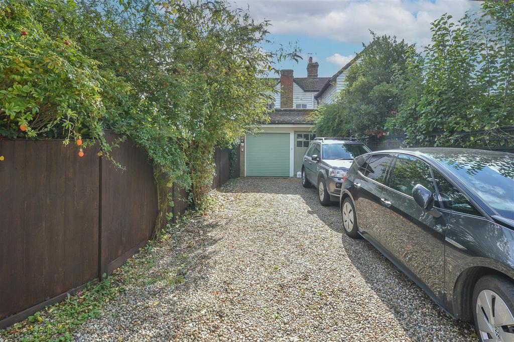 Driveway view, driveway