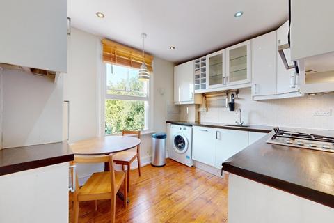 2 bedroom flat to rent, Victoria Road