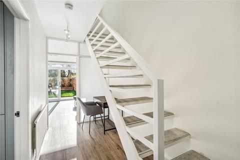 3, Rushleigh, 32 Thurleigh Road, London, SW12 8UE