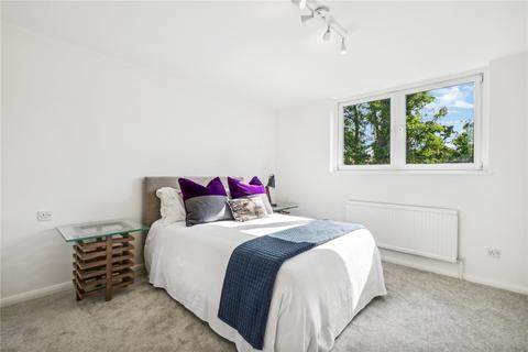 3, Rushleigh, 32 Thurleigh Road, London, SW12 8UE