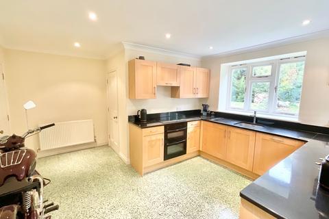 1 Ashfields, Hinstock, Market Drayton, TF9 2NG