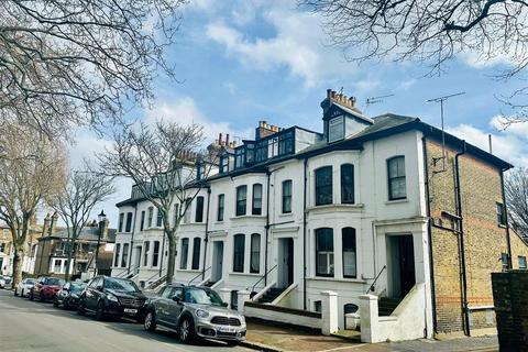 67c Alexandra Road, Southend-on-sea, SS1 1EY