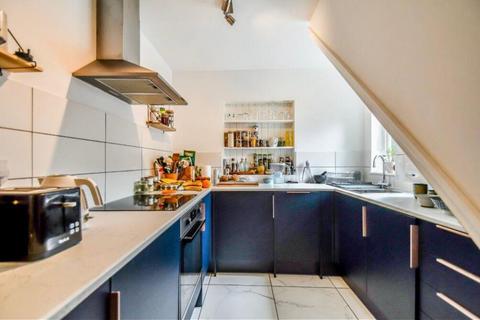 67c Alexandra Road, Southend-on-sea, SS1 1EY