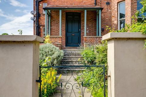 Studio for sale, Arkwright Road, Hampstead