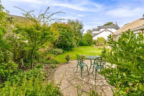 2 bedroom bungalow for sale, Cedar Close, Ferring, Worthing, West Sussex, BN12