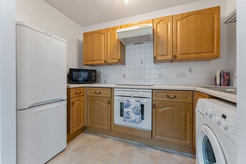 1 bedroom flat for sale, Burghley Hall Close, London SW19