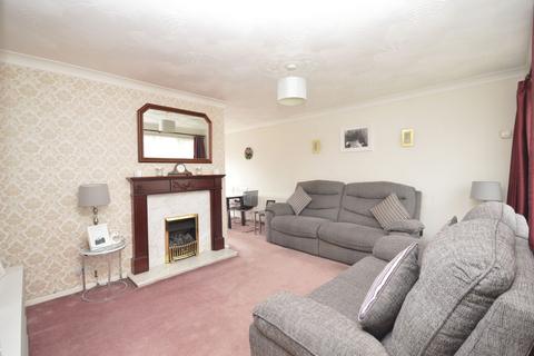 29 Firs Close, Folkestone, CT19 4HZ