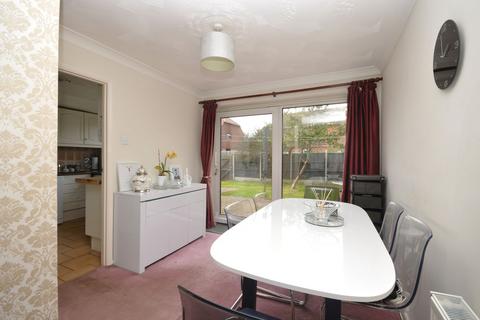 29 Firs Close, Folkestone, CT19 4HZ