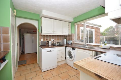 29 Firs Close, Folkestone, CT19 4HZ