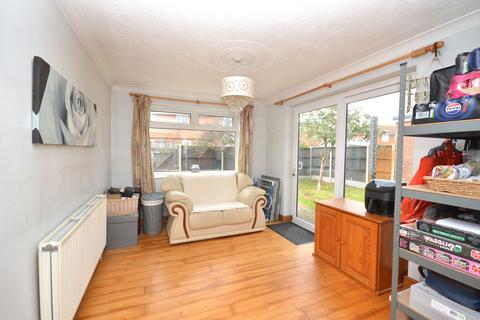 29 Firs Close, Folkestone, CT19 4HZ