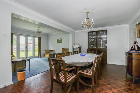 2 Brackendene, Bricket Wood, St Albans, AL2 3SY