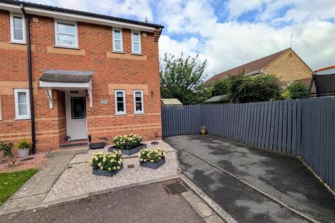 2 bedroom end of terrace house for sale, Worthington Road, Balderton, Newark