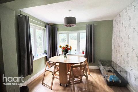 3 bedroom semi-detached house for sale, Firs Lane, Maidenhead