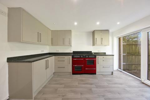 4 bedroom semi-detached house for sale, Boundary Way, Croydon, CR0