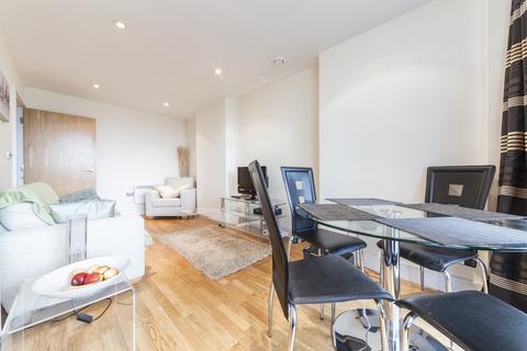 1 bedroom apartment to rent, Wharfside Point South, London E14