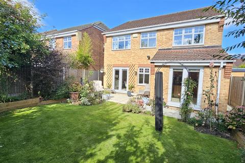 4 bedroom detached house for sale, Kestrel Drive, Bingham