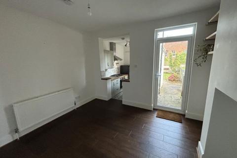 2 bedroom terraced house to rent, Muriel Road, Norwich NR2