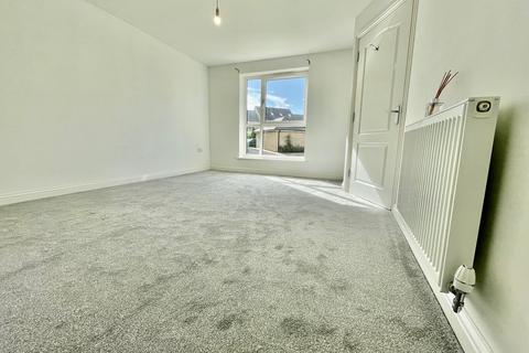 11 Whitebred Chase, Whitehouse, Milton Keynes, MK8 1AX
