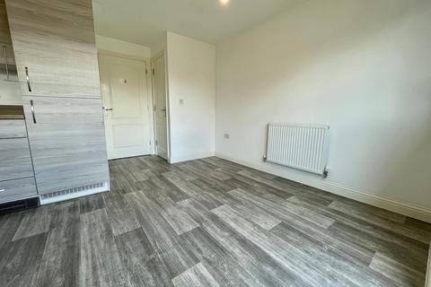 11 Whitebred Chase, Whitehouse, Milton Keynes, MK8 1AX