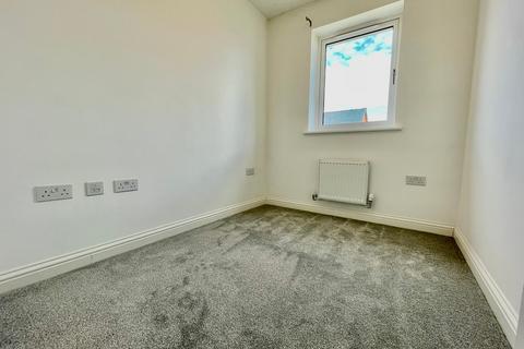 11 Whitebred Chase, Whitehouse, Milton Keynes, MK8 1AX