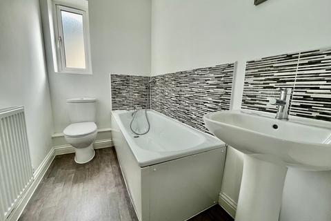 11 Whitebred Chase, Whitehouse, Milton Keynes, MK8 1AX
