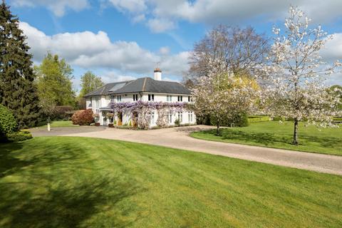 5 bedroom detached house for sale, Willow Lane, Wargrave, Berkshire, RG10.