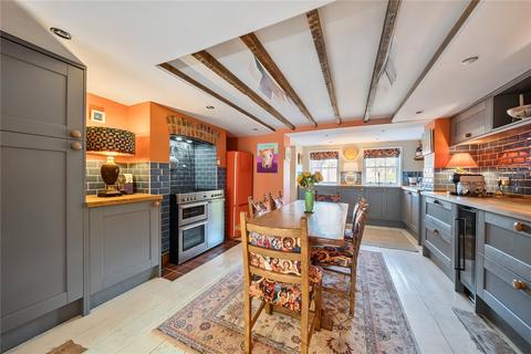 3 bedroom end of terrace house for sale, High Street, Hawkhurst