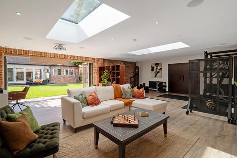 34 Copse Hill, London, SW20 0HG