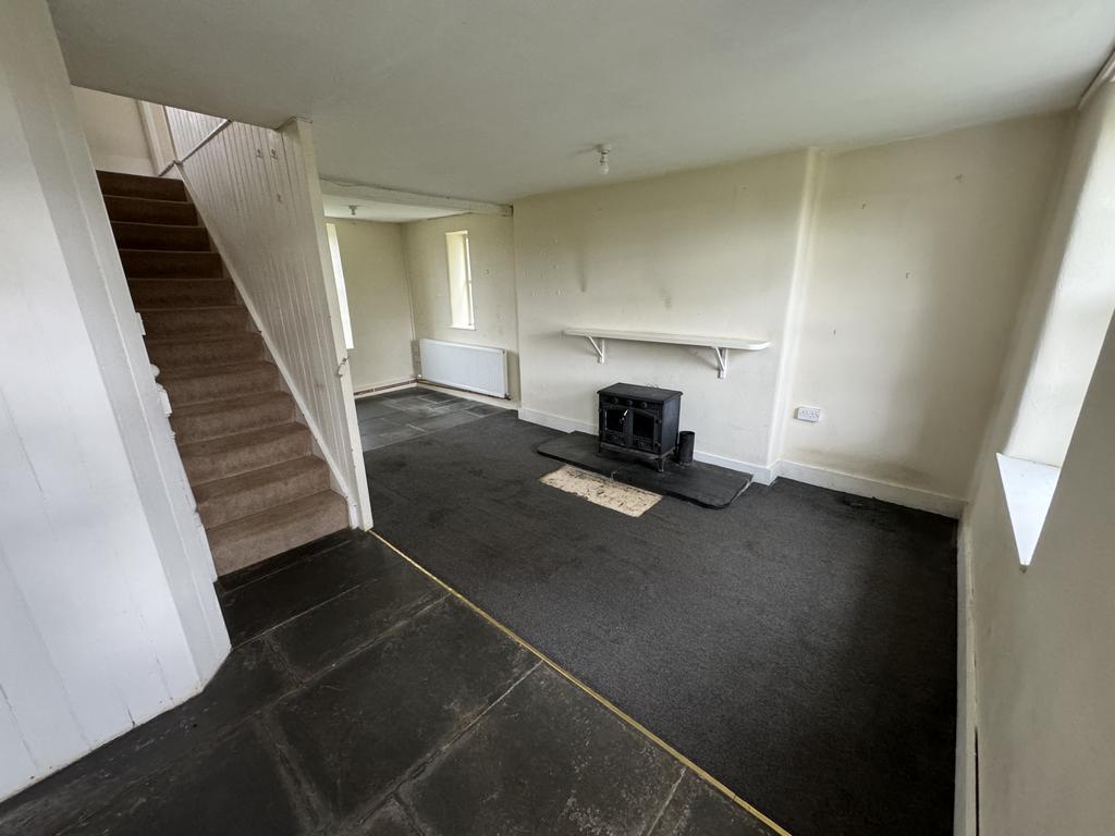 Sitting/dining room