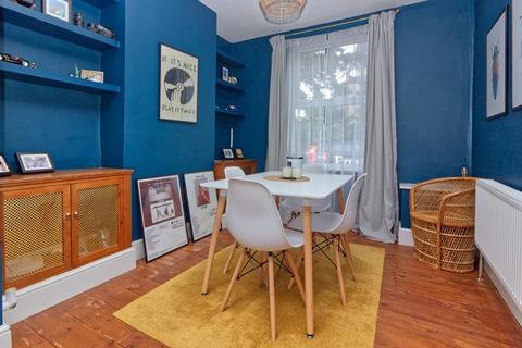 undefined, NEW BRADWELL - Outstanding 2 bed furnished home with modern finish!