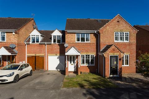 3 bedroom terraced house for sale, Field View, Norton, Malton