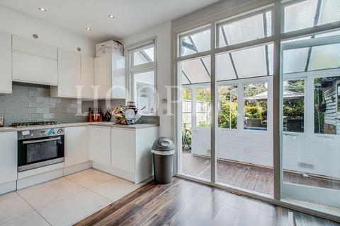 4 bedroom terraced house for sale, Hamilton Road, London, NW10