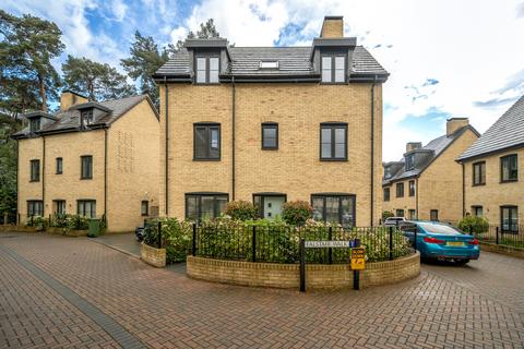 4 bedroom detached house for sale, Falstaff Walk, Bordon, GU35