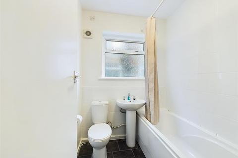 2 bedroom maisonette for sale, Berkeley Close, Ruislip HA4