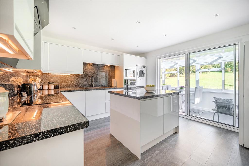 Periton Road, Minehead, TA24 3 bed bungalow for sale £465,000