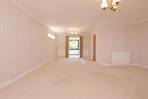 4 bedroom bungalow for sale, 18 Braehead Drive, Barnton, Edinburgh, EH4 6QL