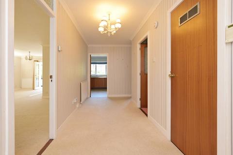 18 Braehead Drive, Edinburgh, EH4 6QL
