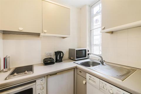 Studio to rent, Chelsea Cloister, Sloane Avenue, London, SW3