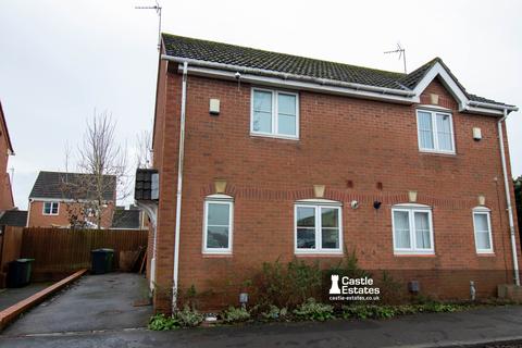 2 bedroom semi-detached house to rent, North Street, Nottingham, NG16 4BS