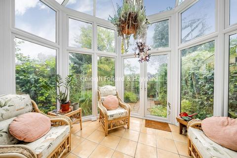 29 Rosebery Road, London, N10 2LE