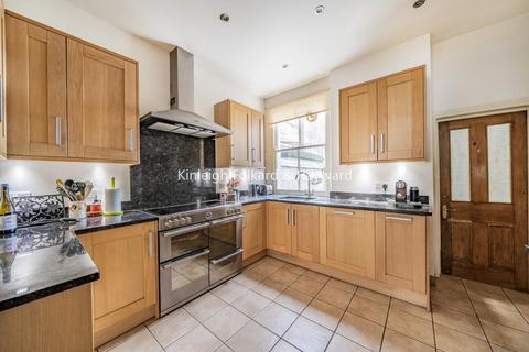 29 Rosebery Road, London, N10 2LE