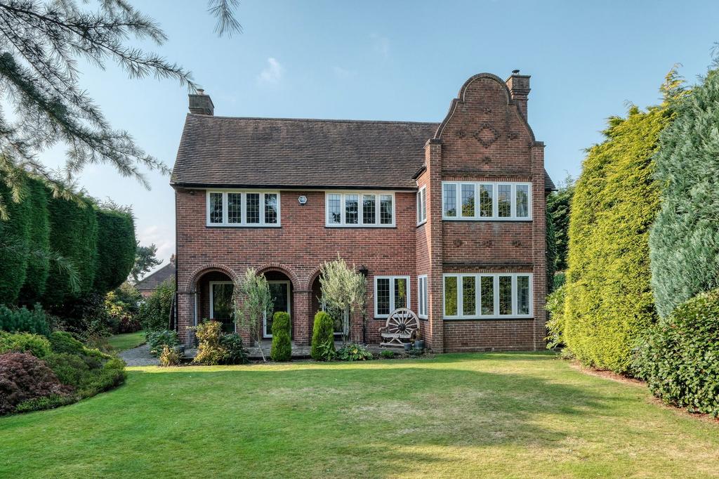 College Road, Bromsgrove, B60 2NF 4 bed detached house for sale £975,000