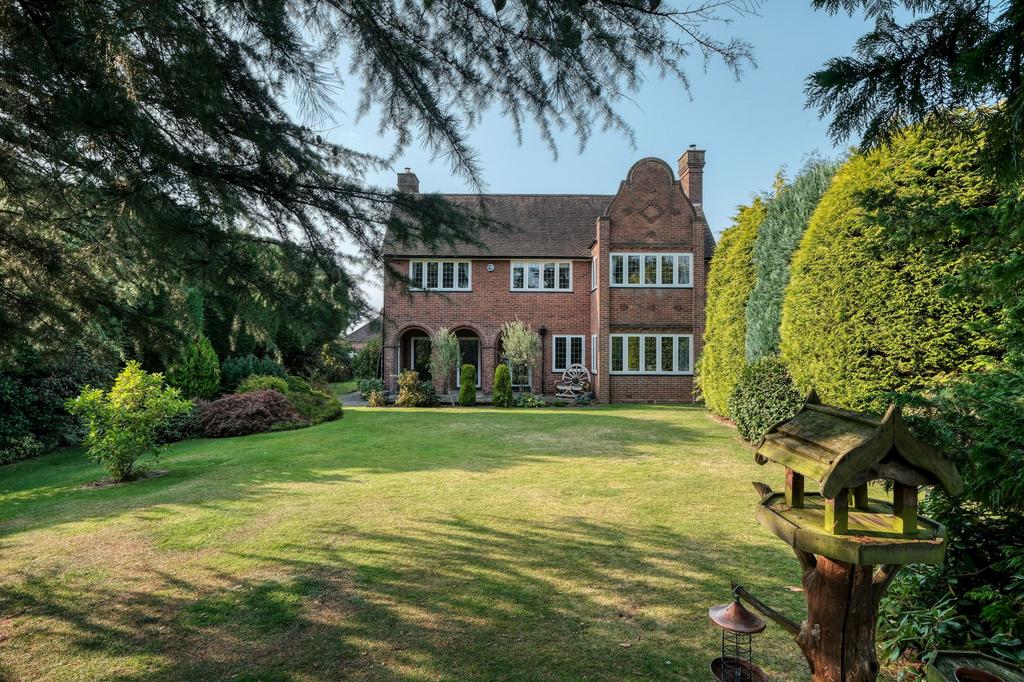 College Road, Bromsgrove, B60 2NF 4 bed detached house for sale £975,000