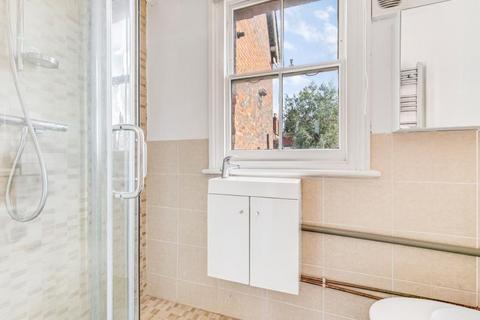 Studio to rent, Arkwright Road, Hampstead, London, NW3