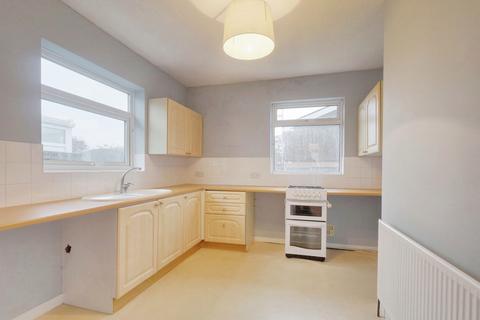 2 bedroom semi-detached bungalow for sale, Alton Gardens, Southend-on-sea, SS2