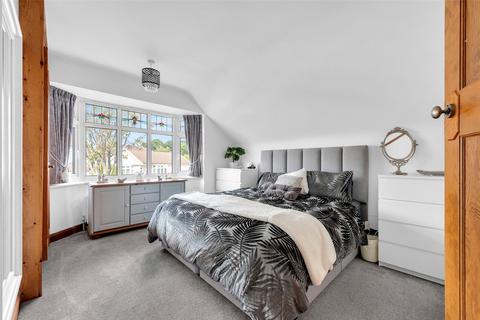 4 bedroom semi-detached house for sale, Rydal Drive, Bexleyheath, Kent, DA7